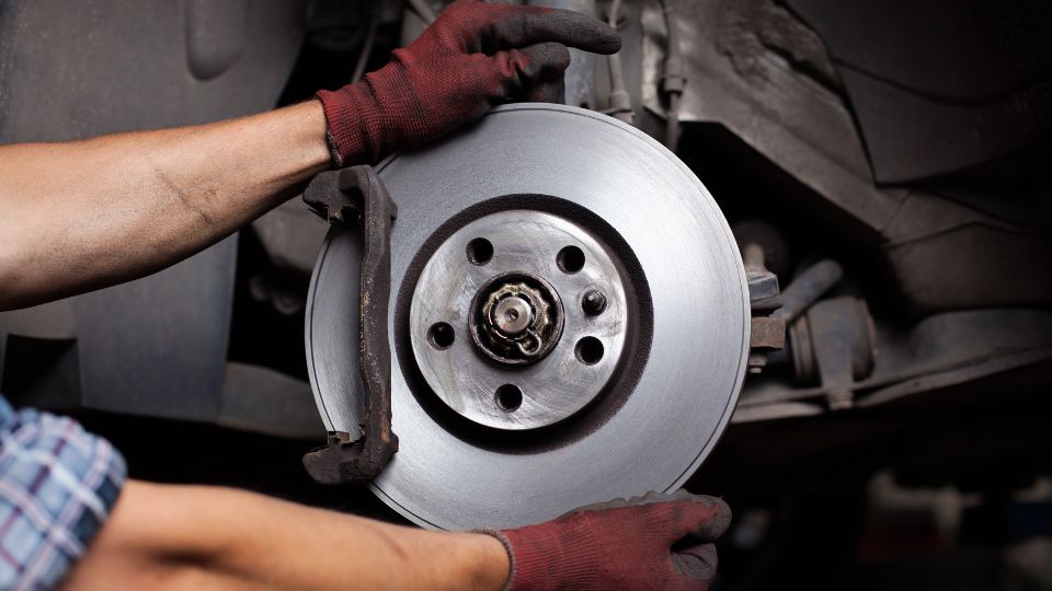 Common Types Of Commercial Truck Brakes: How They Work